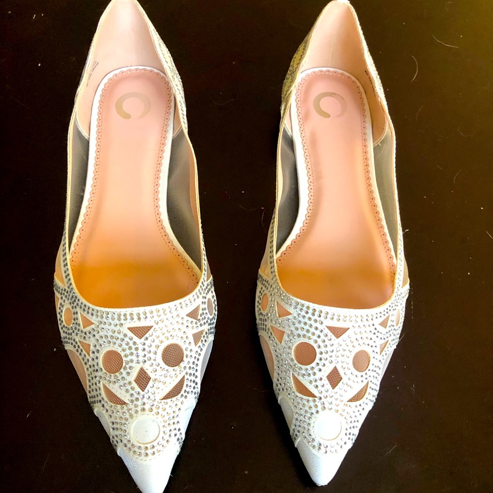 Never worn white flats!